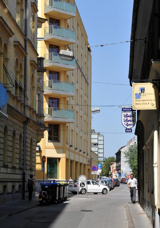 Spacious Central Studio Nika 2 Tour As Ljubljana Exterior photo